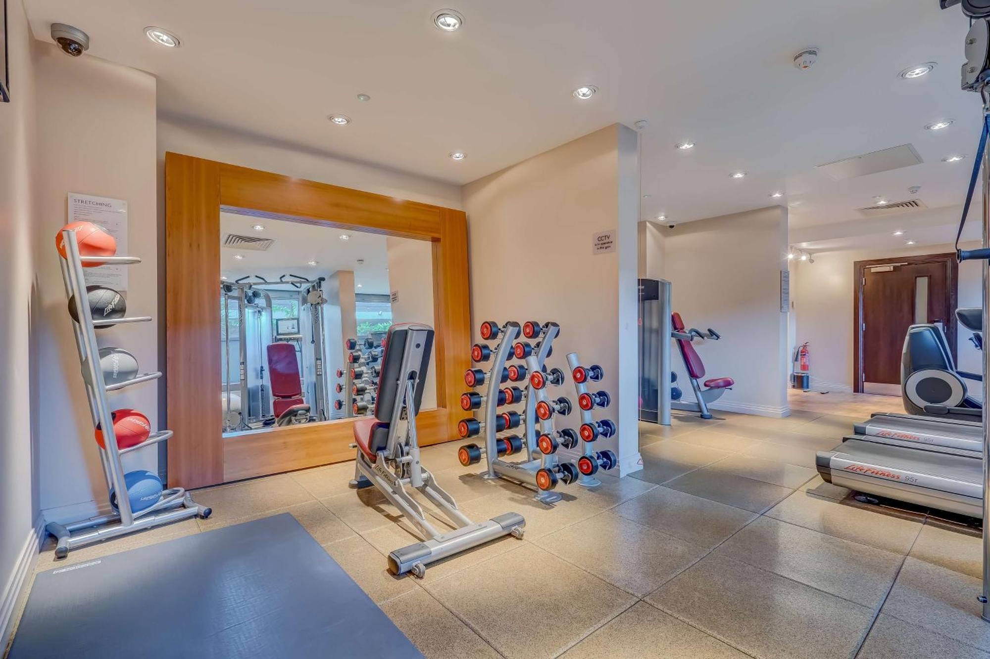 Doubletree By Hilton Ealing Отель