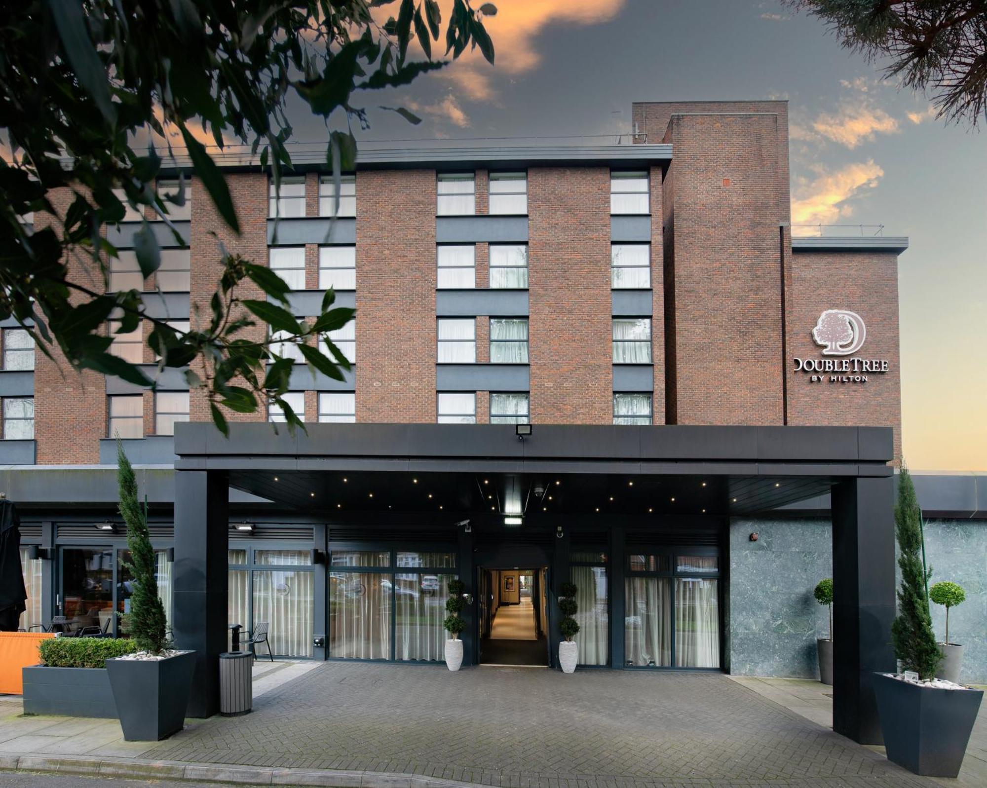Отель Doubletree By Hilton Ealing Лондон