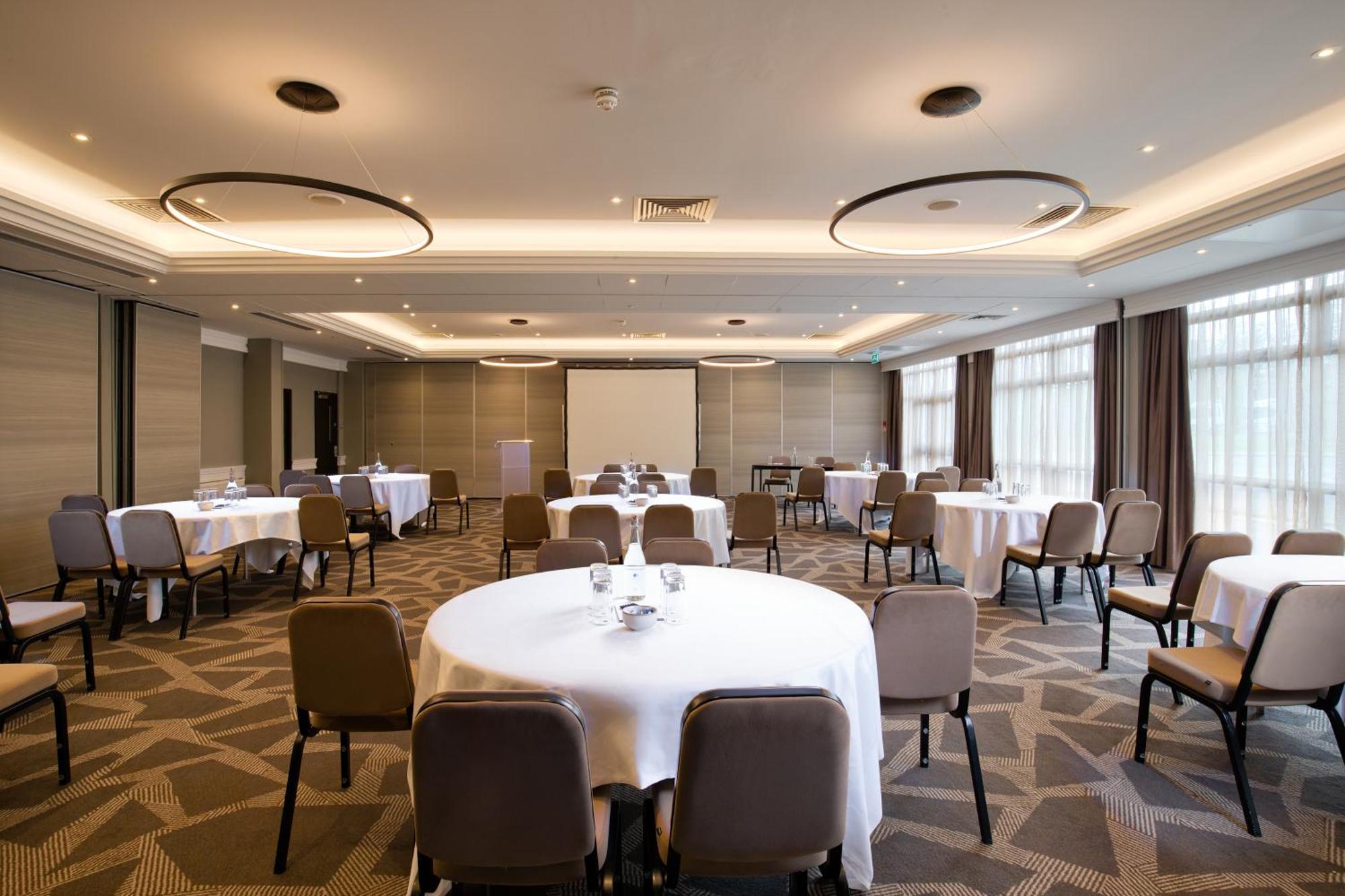 Doubletree By Hilton Ealing 4* Лондон