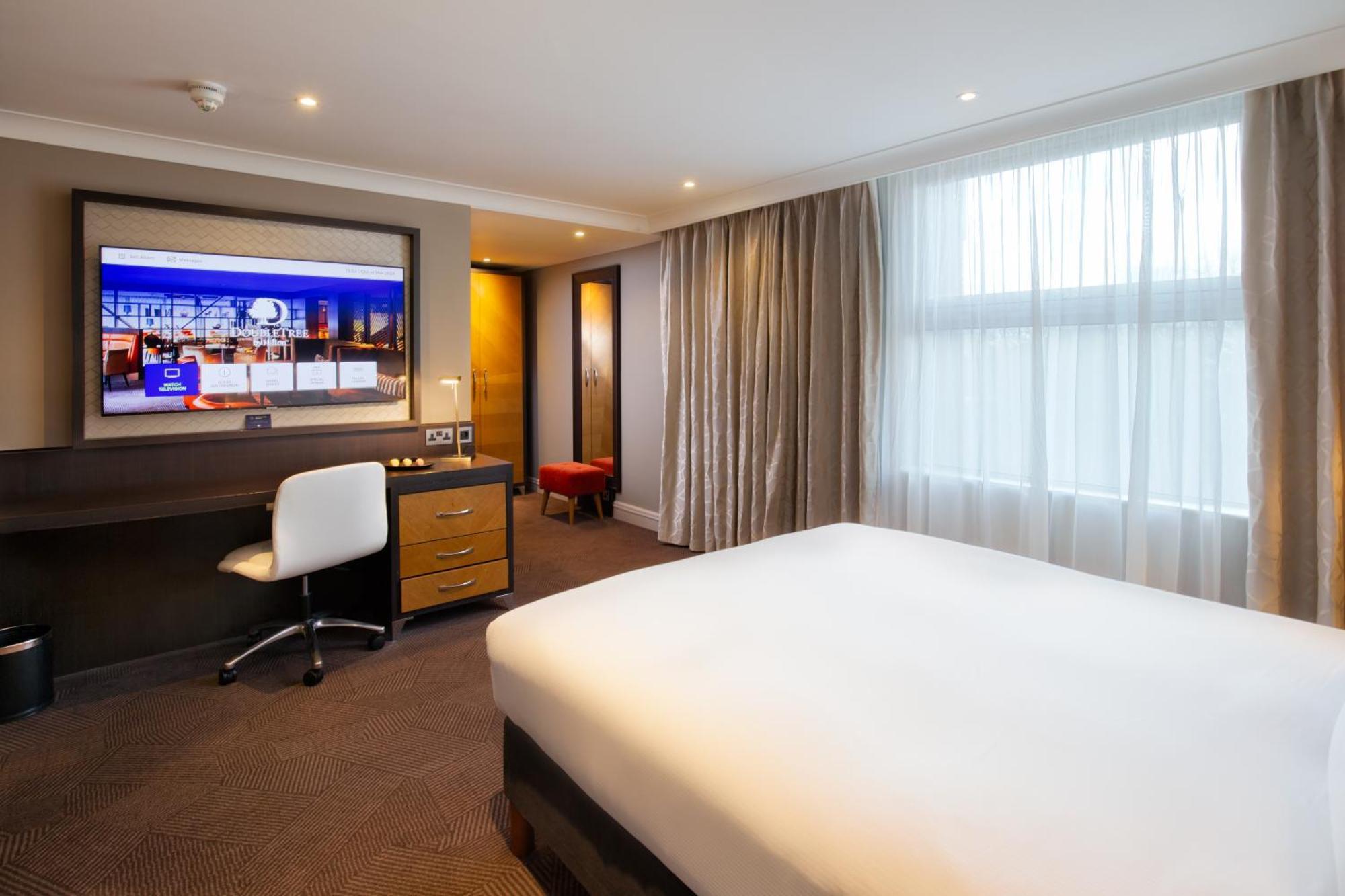 Отель Doubletree By Hilton Ealing 4*
