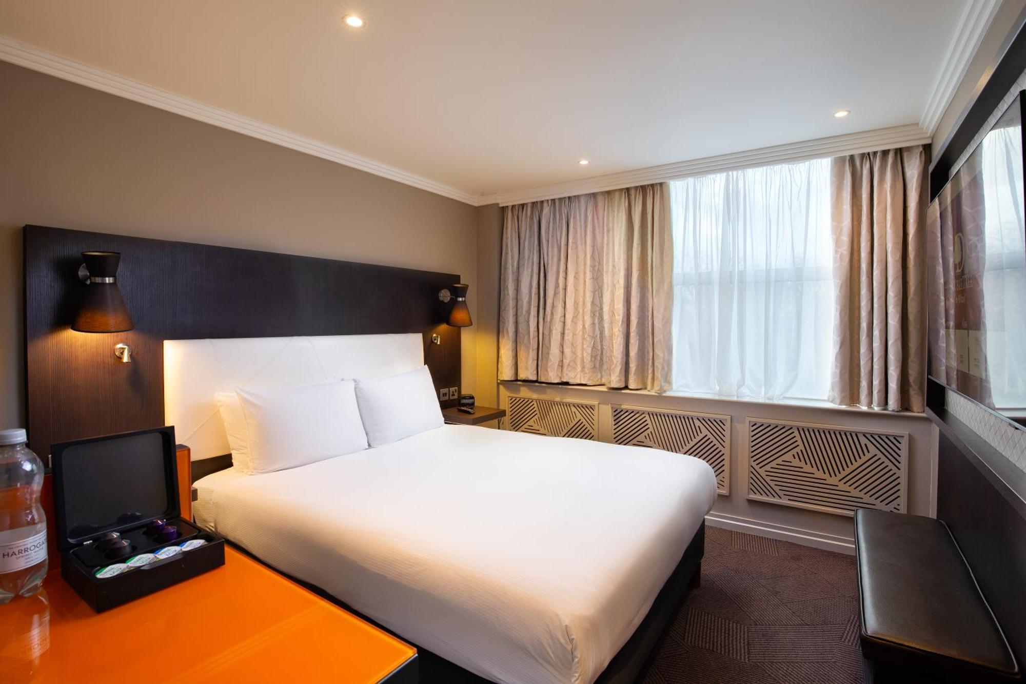 Отель Doubletree By Hilton Ealing Лондон