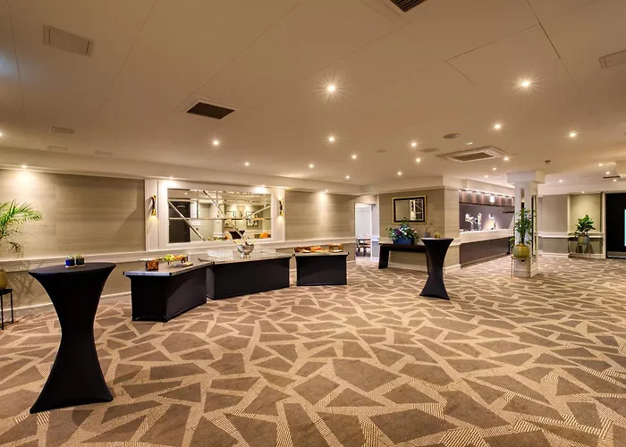 Doubletree By Hilton London Ealing