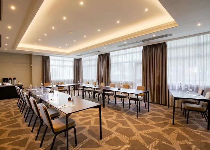 Doubletree By Hilton London Ealing